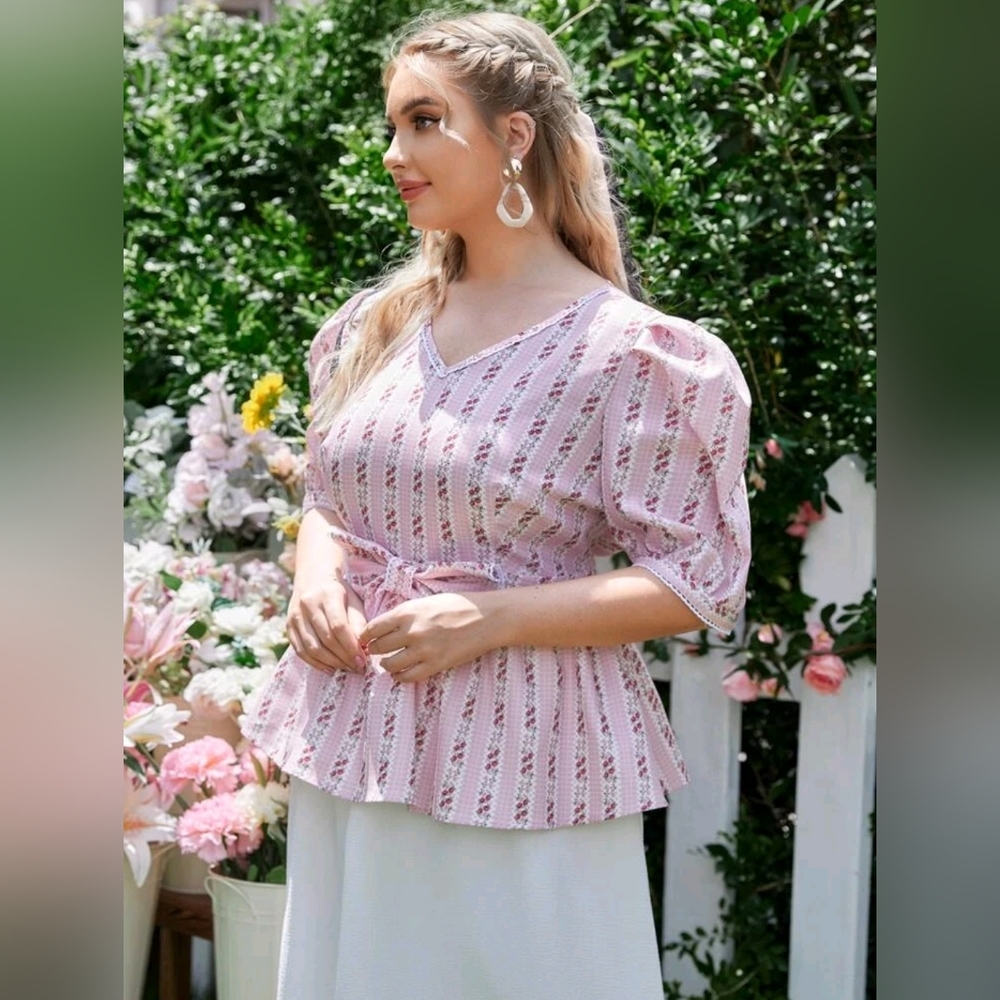 Floral Top - Picture 2 of 8